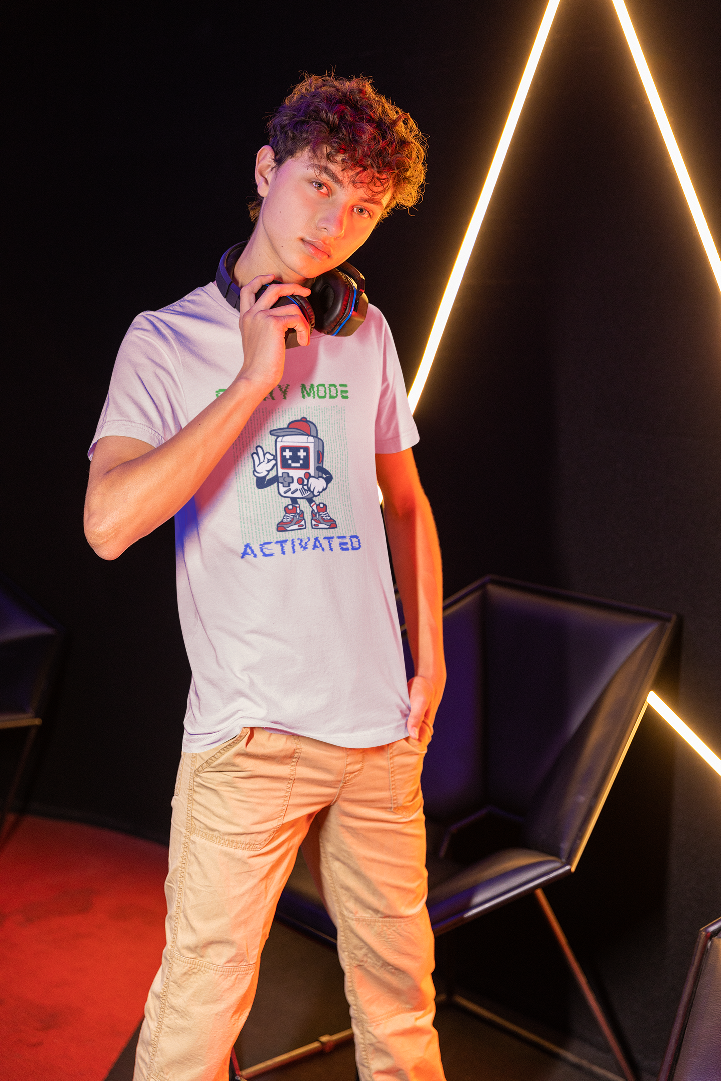Carry Mode Activated Retro Gamer T-shirt - Gaming Console Character Design - Streetwear for Gamers - NZ Exclusive